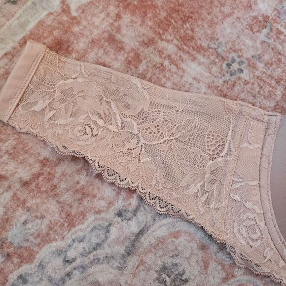 Torrid Lace Trimmed Strapless Bra - Picture 4 of 5